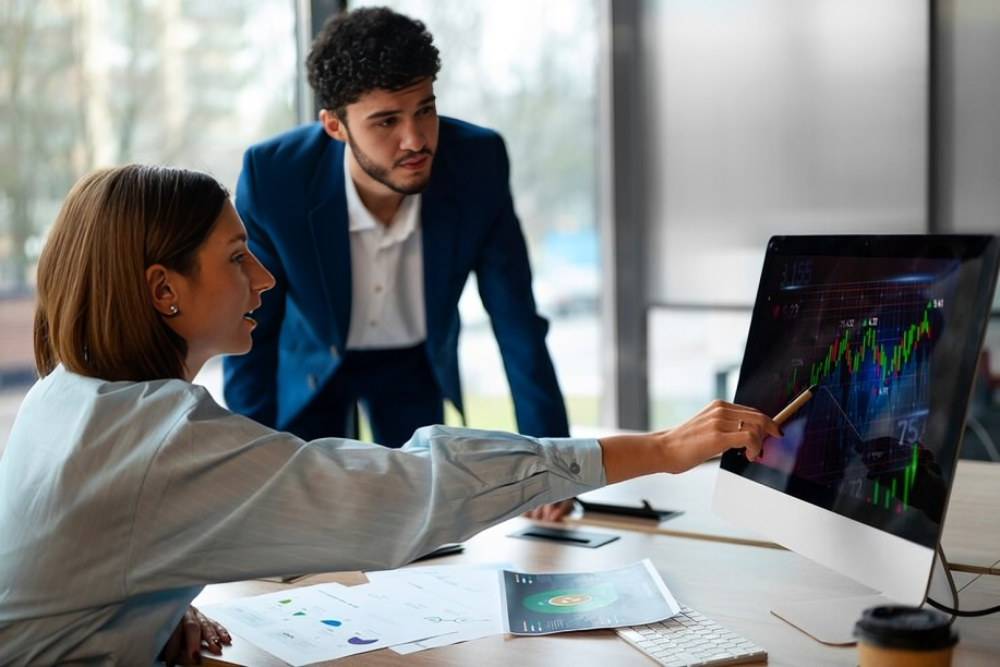 Learn and Earn: How Copy Trading Bridges the Gap for Beginners